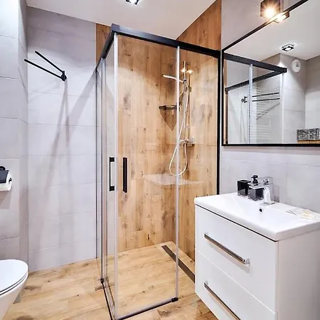 Laguna 48 بولانيكا- زدروي